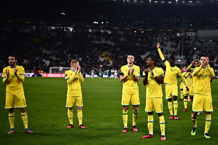 Pertandingan leg kedua akan berlangsung di Stade de la Beaujoire pada Jumat 24 Februari, dengan kedua klub masih memiliki kans besar lolos ke babak 16 besar.