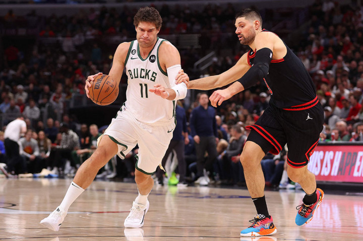 Poin tertinggi Bucks dicetak oleh Brook Lopez dengan 33 poin, Jevon Carter 22 poin, Jrue Holiday dan AJ Green masing-masing 15 poin, dan Grayson Allen 10 poin.