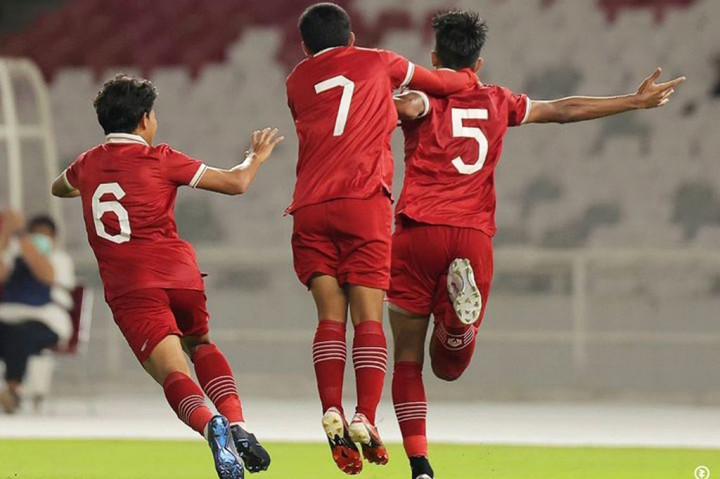 Garuda Nusantara kemudian berhasil menggandakan keunggulan saat babak kedua berjalan empat menit lewat sundulan Kakang, menyambar bola rebound tembakan Resa Aditya yang membentur mistar gawang Fiji.