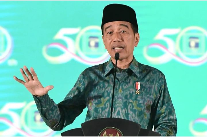 Presiden Joko Widodo mengajak seluruh pihak untuk bersama-sama menjaga situasi kondusif di Tanah Air di tengah tantangan global yang masih sulit diperhitungkan. Apalagi, Indonesia akan memasuki tahun politik pada 2024 mendatang. Presiden menyampaikan hal itu saat menghadiri peringatan Hari Lahir Ke-50 PPP di ICE BSD City, Tangerang, Jumat, 17 Februari 2023.