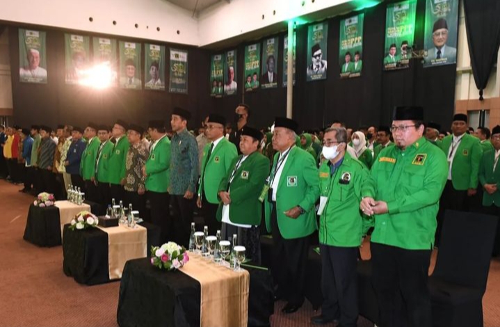 Presiden juga mengingatkan Indonesia memperoleh capaian positif yang patut disyukuri lewat pertumbuhan ekonomi nasional sebesar 5,31 persen pada tahun 2022. Capaian itu membuat Indonesia berada di posisi dua besar pertumbuhan ekonomi di antara negara-negara anggota G20.