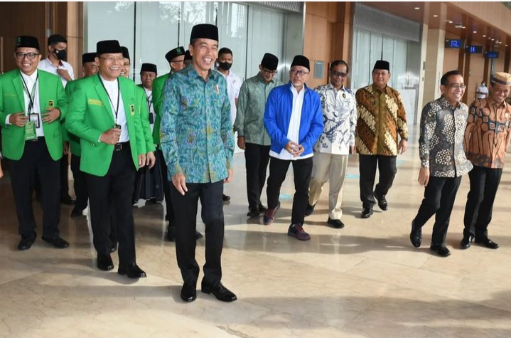 Oleh karena itu, Presiden menegaskan bahwa segenap pihak harus senantiasa menjaga kondusivitas, keamanan, dan stabilitas politik agar pertumbuhan ekonomi ini tidak terganggu. 
