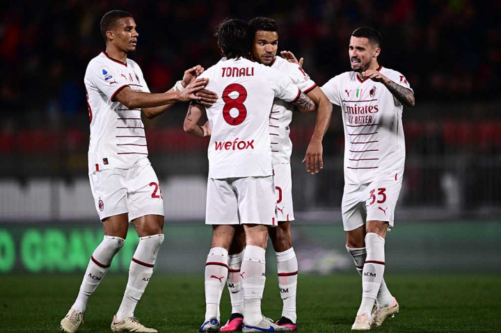 Tuan rumah mencoba menggempur habis-habisan pertahanan lawannya. Ciurria melepaskan sepakan yang mengenai tiang gawang Milan, membentur punggung Tatarusanu, namun kembali keluar. Milan lantas mencoba merespon dengan sejumlah serangan berbahaya dari Olivier Giroud dan Sandro Tonali, tetapi sampai peluit panjang berbunyi, skor tidak berubah.