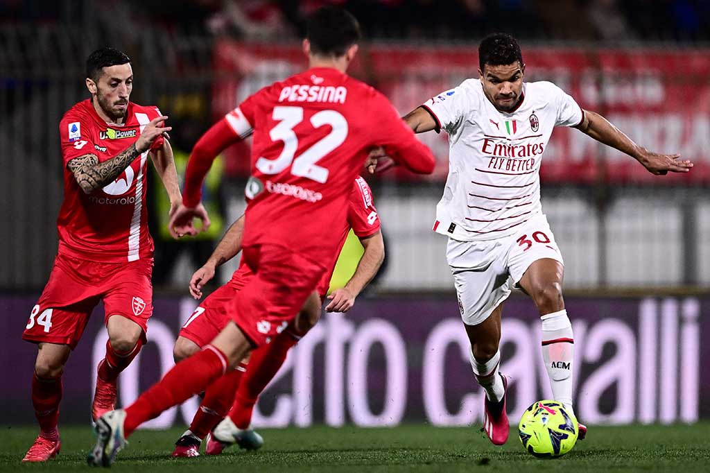Gol semata wayang yang diukir pemain Brasil Messias sudah cukup untuk mengamankan kemenangan tipis 1-0 AC Milan atas Monza, pada pertandingan giornata ke-23 Liga Italia yang dimainkan di Stadio Brianteo, Monza, Minggu, 19 Februari 2023 dini hari WIB.