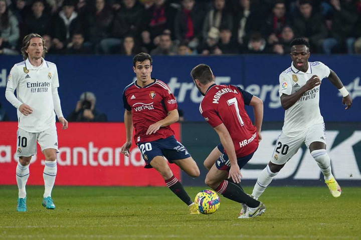 Osasuna perlahan mulai menyerang. Moi Gomez melepaskan tembakan yang membentur mistar gawang pada menit ke-62, dan Jon Moncayola melepaskan sepakan melebar tiga menit kemudian.