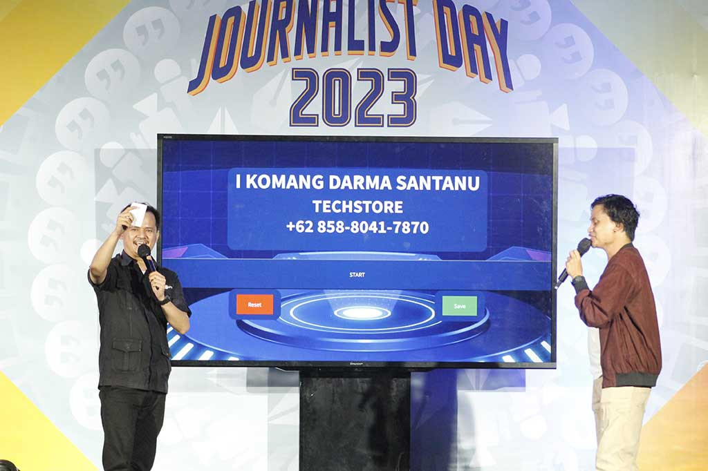 Dalam acara tersebut, juga digelar berbagai acara menarik, yakni pembagian doorprize.