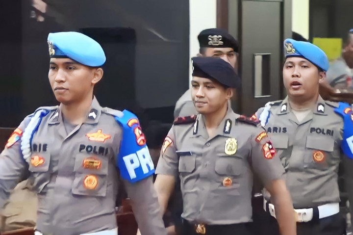 Dalam jumpa pers, Koropenmas Divisi Humas Polri Brigjen Ahmad Ramadhan mengungkapkan hasil putusan sidang KEPP Bharada E dinyatakan masih menjadi anggota polri.