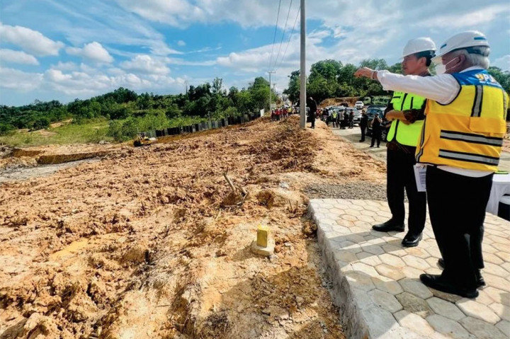 Di sisi lain, Presiden mengingatkan bahwa gagasan pemindahan ibu kota bukanlah idenya semata. Gagasan serupa pernah diwacanakan Presiden Soekarno medio 1960-an. 