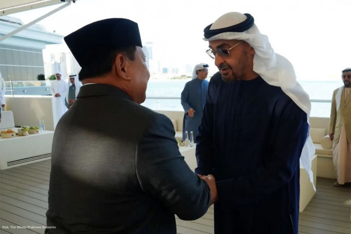 Menteri Pertahanan Prabowo Subianto menghadiri pameran International Defence Exhibition and Conference (IDEX) di Abu Dhabi National Exhibition Center (ADNEC), Abu Dhabi, bersama delegasi dari Indonesia, Kamis, 23 Februari 2023.