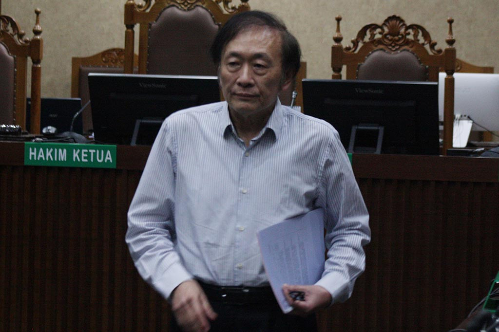 Dalam kasusnya, Surya juga diberikan hukuman pidana pengganti sebesar Rp2,23 triliun. Hakim juga mewajibkan dia membayar kerugian perekonomian negara sebesar Rp39,7 triliun.