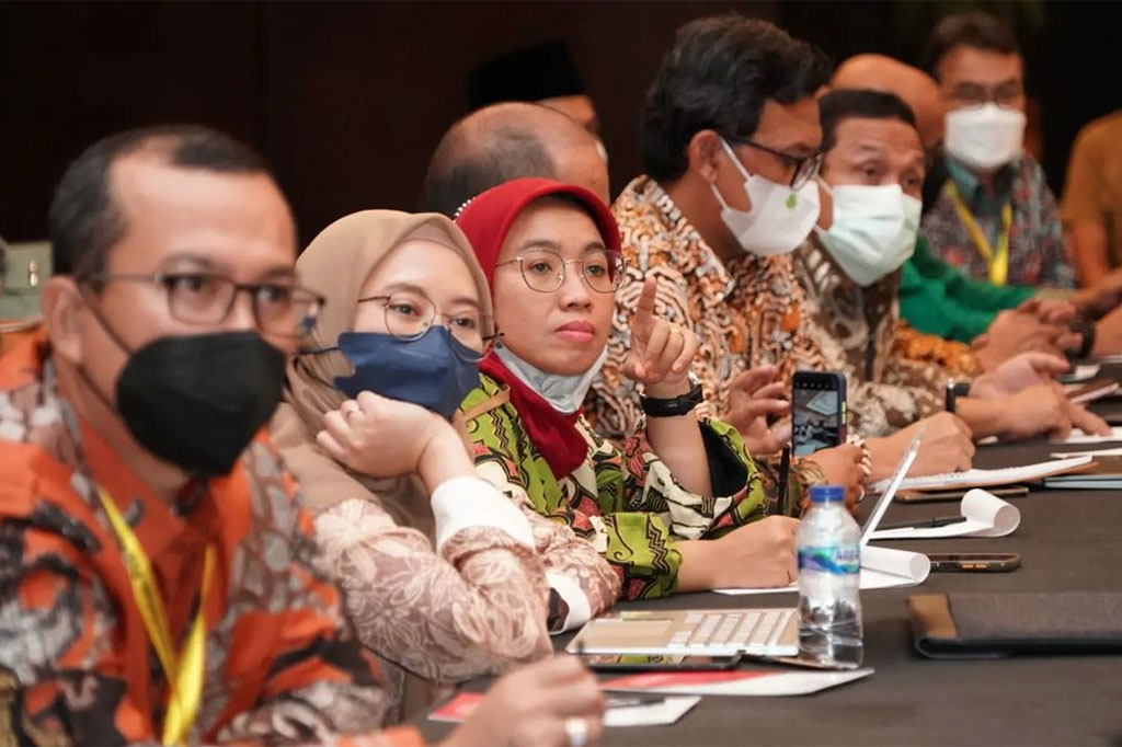 Terkait dukungan anggaran, menurut Wapres Ma'ruf Amin, dukungan melalui APBN, APBD provinsi/kabupaten dan swasta sudah cukup. Hanya saja, kata Ma'ruf Amin, perlu memastikan agar intervensi yang dilakukan harus tepat sasaran.