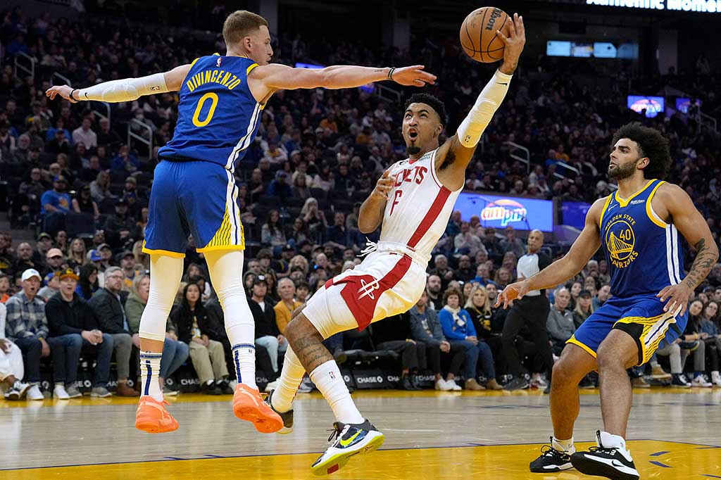 Sementara Kenyon Martin Jr menjadi pencetak poin tertinggi untuk Rockets dengan 22 poin, diikuti Tyty Washington Jr 15 poin, Jae' Sean Tate 14 poin, dan Jabari Smith Jr bersama Josh Christopher 13 poin.