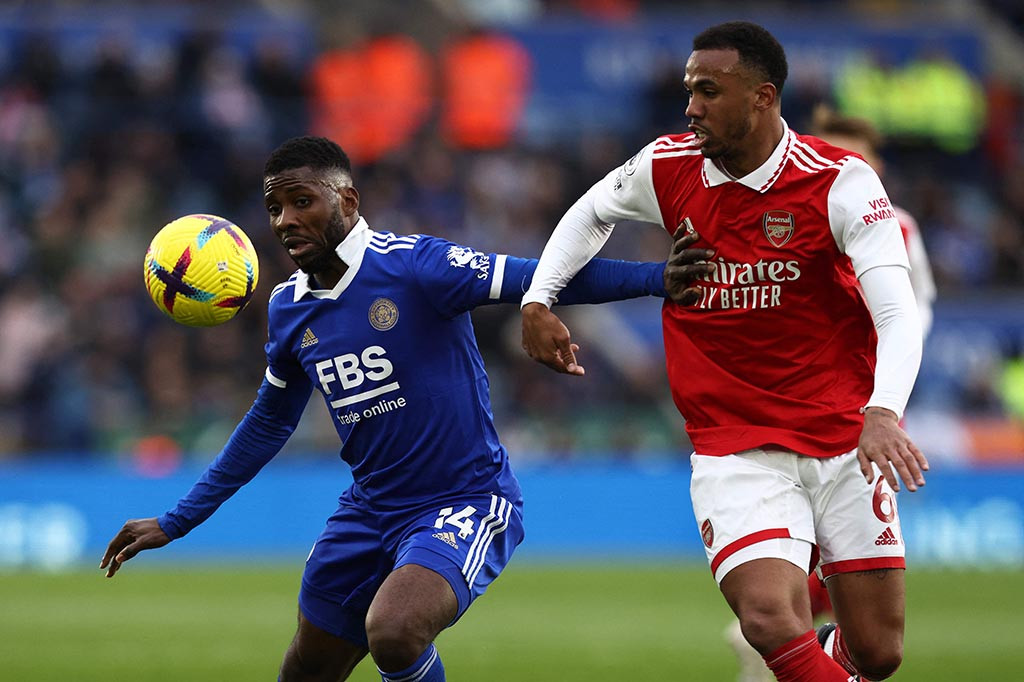 Arsenal memulai babak kedua dengan baik setelah mencetak gol pada menit ke-46. Menerima umpan Trossard di kotak penalti, Gabriel Martinelli sukses menjebol gawang Leicester lewat tendangan kaki kanannya ke pojok kanan bawah gawang Ward. Skor menjadi 1-0.