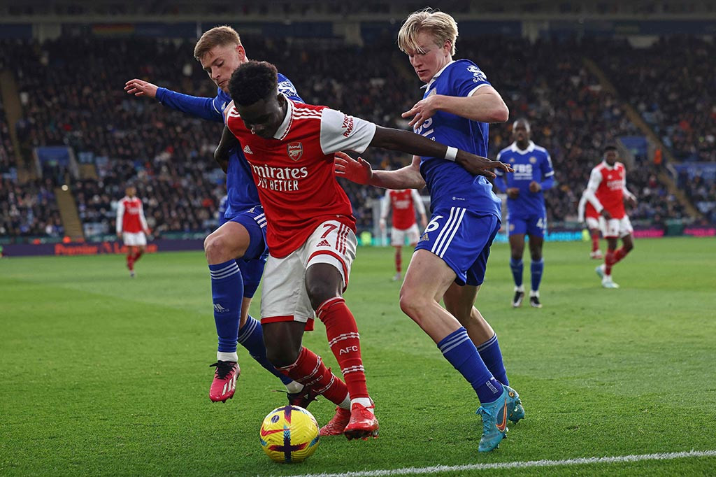 Pada menit ke-54, Bukayo Saka sempat mencetak gol ke gawang Leicester. Dia menuntaskan umpan Martinelli. Namun, gol itu dianulir wasit karena Martinelli dalam posisi offside saat menerima bola.