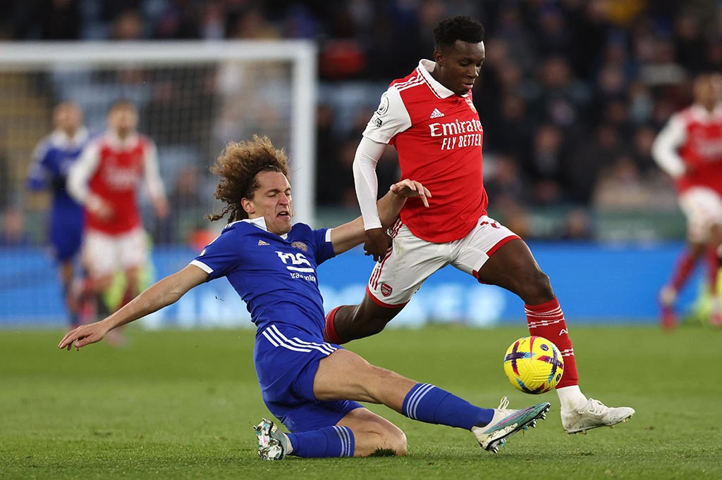 Arsenal bertahan dengan baik dan sukses memertahankan keunggulan tipis mereka sampai pertandingan berakhir.