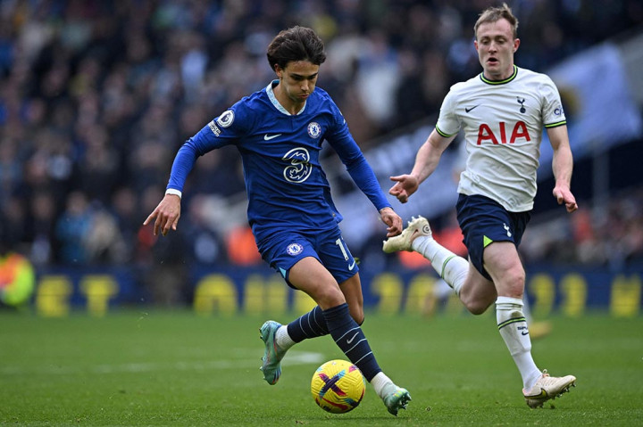 Chelsea langsung menguasai bola dan beberapa kali mengancam gawang tim tamu. Percobaan pertama pada terjadi pada menit ke-1 lewat tendangan Joao Felix dari luar kotak penalti, yang masih melenceng dari gawang Fraser Foster.