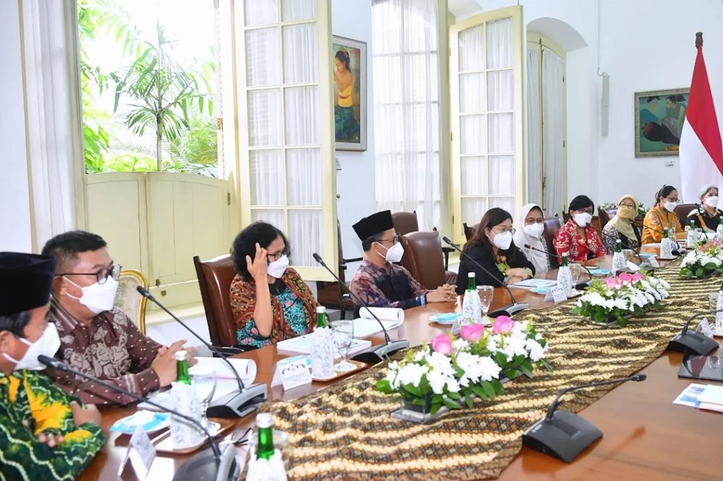 Dalam pertemuan tersebut, Presiden Jokowi menegaskan dukungannya untuk memastikan penghapusan kekerasan terhadap perempuan dan implementasi Undang-Undang Tindak Pidana Kekerasan Seksual (UU TPKS).