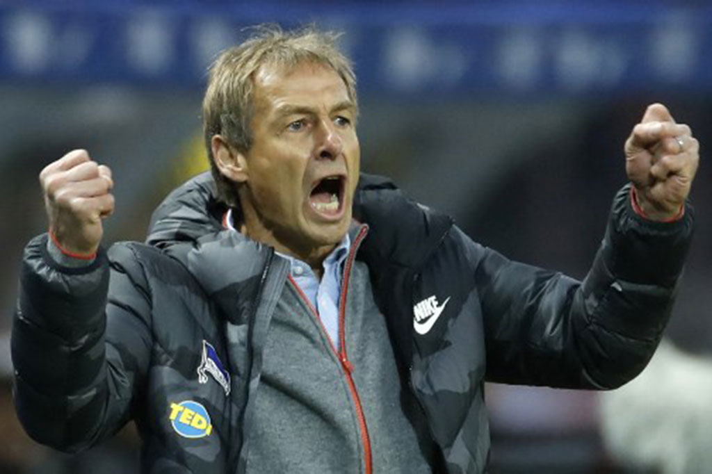 Pada 2004, Klinsmann meneruskan peran rekan satu timnya, Rudi Voeller sebagai pelatih Jerman. Menukangi tim Panser untuk pertama kalinya, Klinsmann membawa Jerman mengklaim peringkat tiga dalam Piala Dunia 2006 di kandang, sebelum melatih Bayern pada 2008-2009 dan kemudian timnas Amerika Serikat pada 2011-2016.