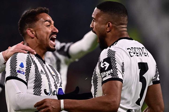 Sebelum babak pertama berakhir, Juventus mencetak gol penyeimbang. Sepak pojok Angel di Maria berhasil dituntaskan Danilo untuk mengubah skor menjadi 2-2.