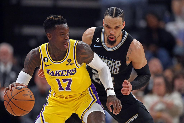 Kedua tim saling balik mengungguli lawan dan bergantian memimpin poin di kuarter pertama hingga pertengahan kuarter ketiga.