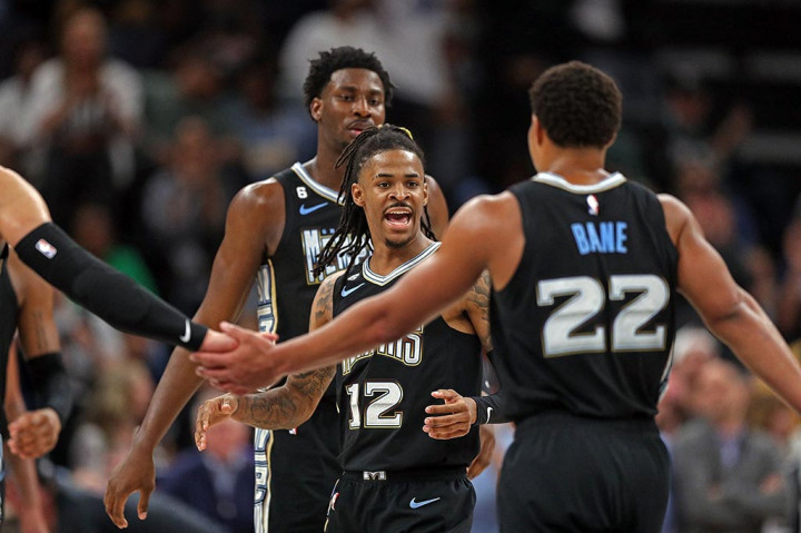 Selanjutnya, Lakers akan berkunjung ke markas Oklahoma City Thunder besok dan Grizzlies akan menyambangi Houston untuk bermain dengan Rockets di hari yang sama.