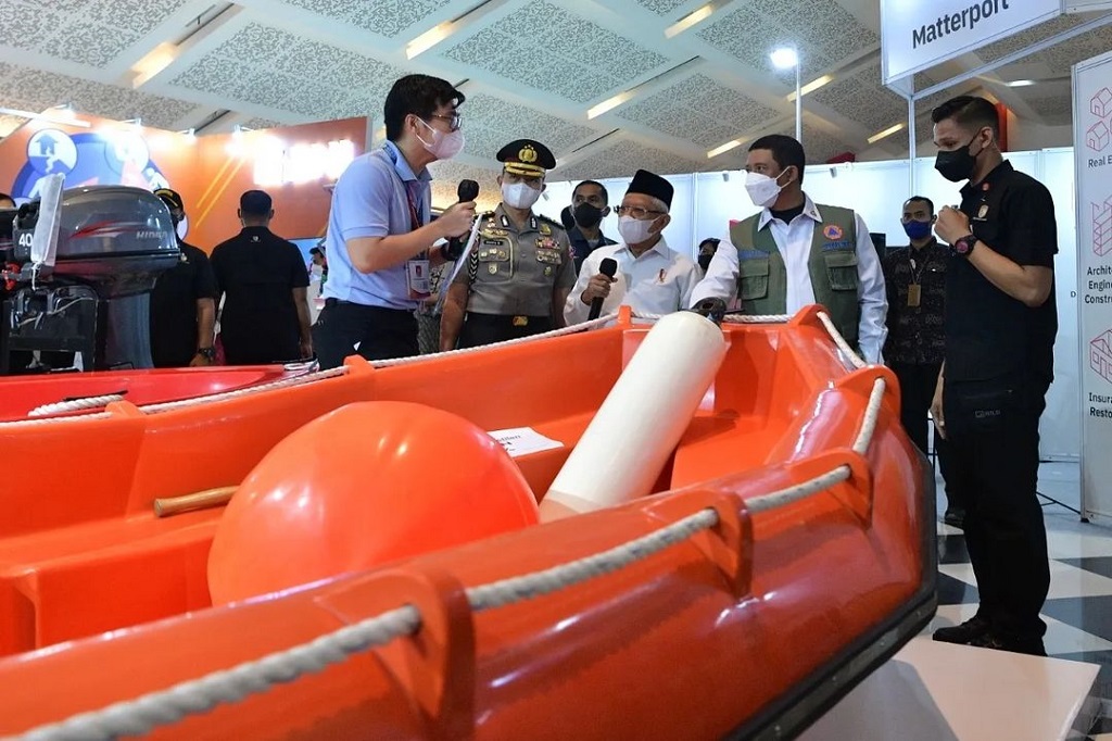 Sebagai ujung tombak penyelenggaraan penanggulangan bencana, Wapres menyebut pemerintah daerah perlu membangun modal sosial masyarakat untuk mendorong kemandirian dalam mengurangi risiko bencana.