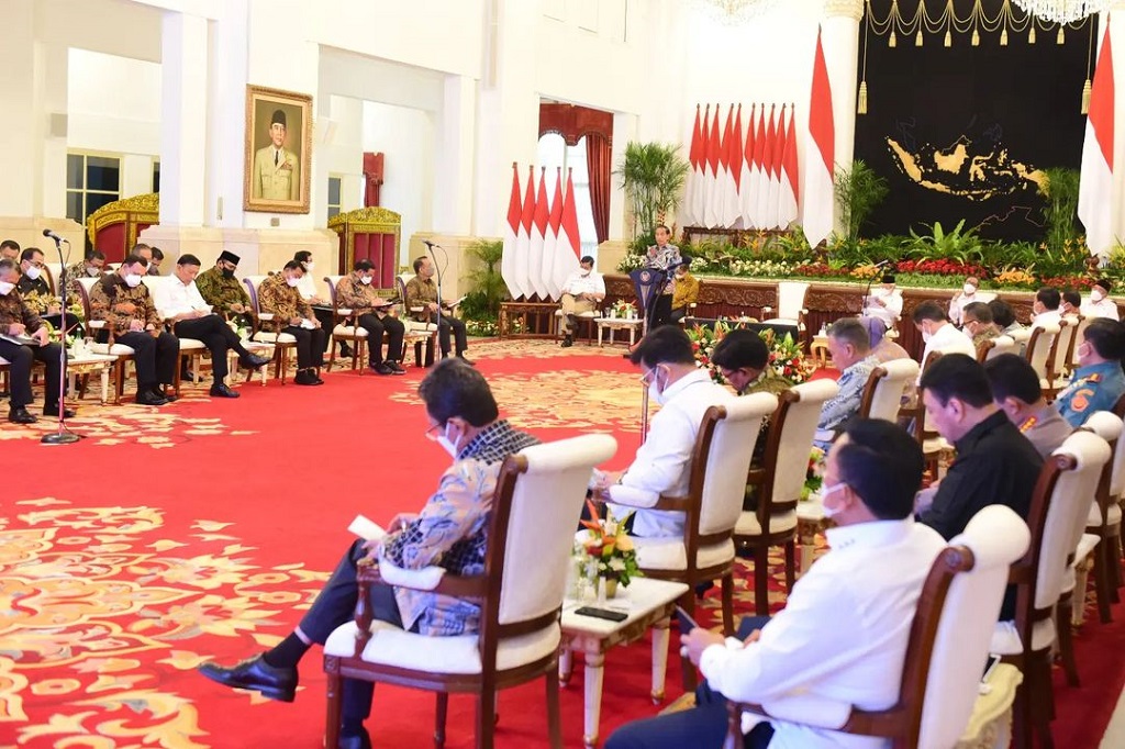 Jangan sampai, kata Presiden, aparat pemerintah memberikan pelayanan yang tidak baik, apalagi disertai dengan perilaku yang kerap arogan dan pamer kekuasaan serta pamer harta.