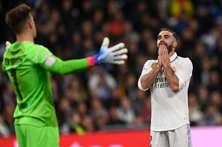 Real Madrid memiliki peluang emas untuk menyamakan kedudukan pada menit ke-41. Kroos mengirimkan umpan lambung ke Dani Carvajal yang tidak terkawal di kotak penalti, sayang tendangan volinya masih melambung. Babak pertama berakhir dengan skor 1-0 untuk tim tamu.