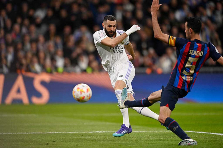 Busquet mencatatkan penampilan El Clasico ke-46 di sepanjang karier profesionalnya sejak 2008. Gelandang berusia 34 tahun itu telah resmi melewati Messi dan Ramos. Messi dan Ramos, yang kini menjadi bermain bersama di PSG, masing-masing telah mengoleksi 45 penampilan di El Clasico.