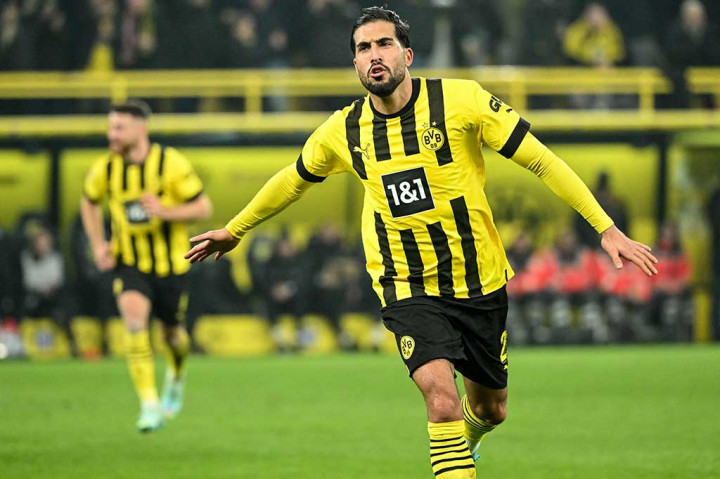 Tuan rumah berhasil menggandakan kedudukan pada menit ke-39. Kali ini giliran Emre Can yang mencatatkan namanya di papan skor. Tendangan bebas Emre Can tidak bisa dihalau kiper lawan. Skor 2-0 pun menutup babak pertama.