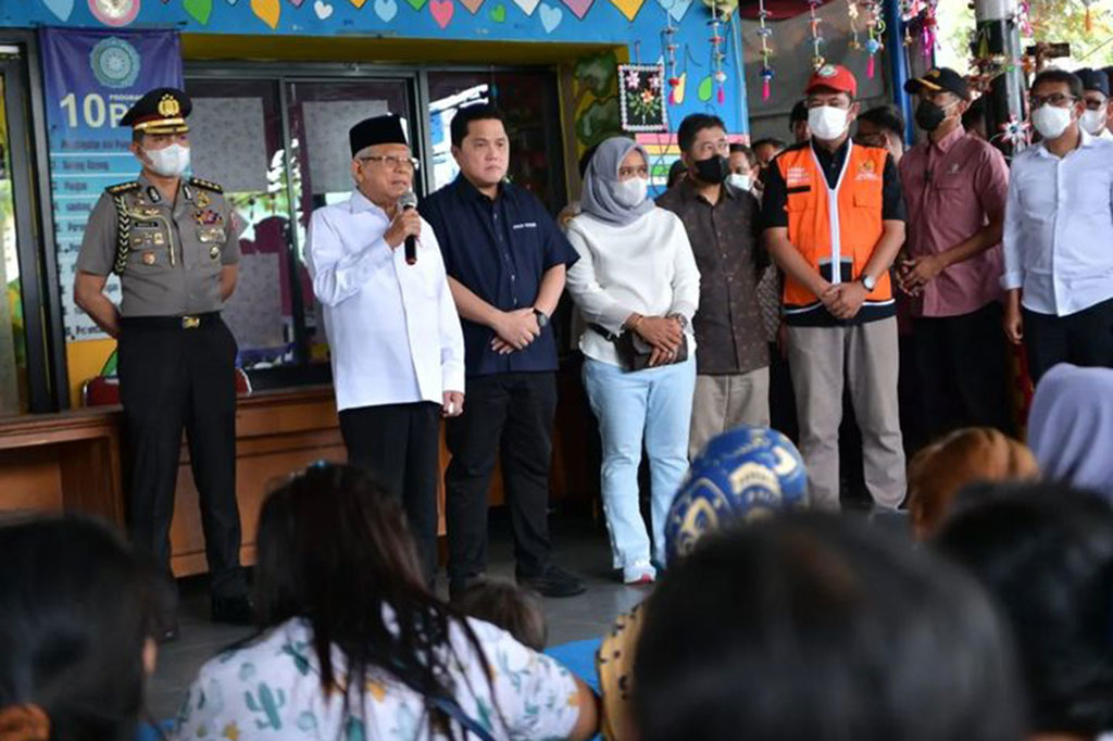 Mar'ruf Amin melakukan peninjauan dan mengunjungi warga terdampak kebakaran di lokasi pengungsian. Usai bertemu dan berdialog dengan warga, dia pun memastikan bahwa seluruh keperluan para pengungsi ditanggung oleh Pertamina.