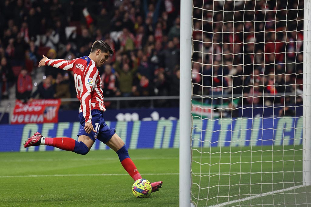 Pada masa injury time, Atletico menyempurnakan performanya dengan mencetak gol keenam. Alvaro mencetak gol keduanya dalam pertandingan ini lewat tendangannya di dalam kotak penalti.