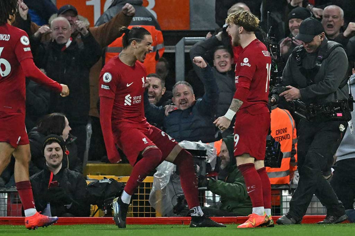 Tidak butuh waktu lama bagi Liverpool untuk menambah keunggulan di babak kedua atau tepatnya menit ke-47 lewat sundulan Darwin Nunez menyelesaikan umpan matang Harvey Elliott ke kotak penalti. Skor menjadi 2-0.