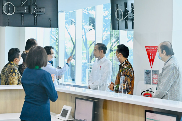 Dalam sambutannya, Kepala Negara mengapresiasi konsep rumah sakit yang mengusung tema rumah sakit hijau (green hospital) di Indonesia.
