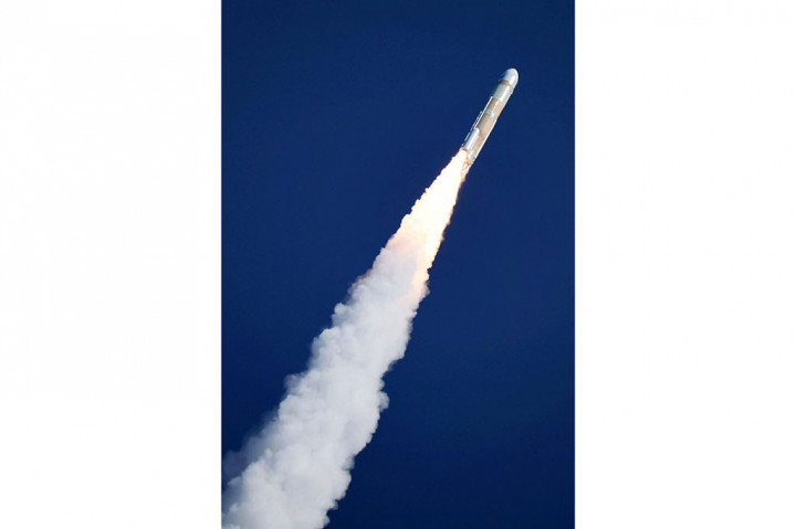 Siaran langsung kemudian dihentikan sebentar, dengan pesan bertuliskan 