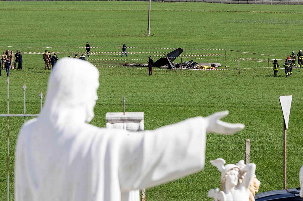 U-208 adalah pesawat ringan bermesin tunggal yang dapat mengangkut hingga empat penumpang, plus pilot, dan memiliki kecepatan tertinggi 285 km (177 mph).