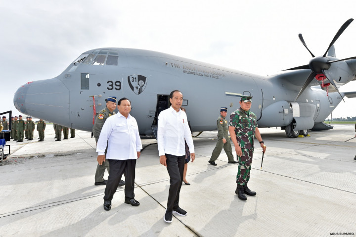 Presiden menambahkan bahwa Super Hercules A-1339 memiliki kapasitas kargo yang lebih besar dibanding model-model terdahulu.