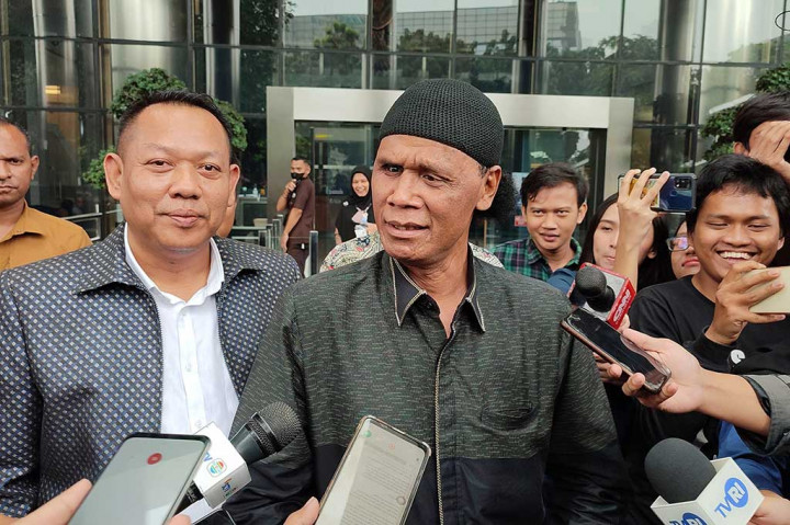 Tenaga Ahli PD Pasar Jaya Rosario de Marshall alias Hercules mengaku tidak kenal dengan Hakim Agung nonaktif Gazalba Saleh (GS), yang merupakan salah satu tersangka dalam kasus dugaan suap penanganan perkara di Mahkamah Agung (MA).