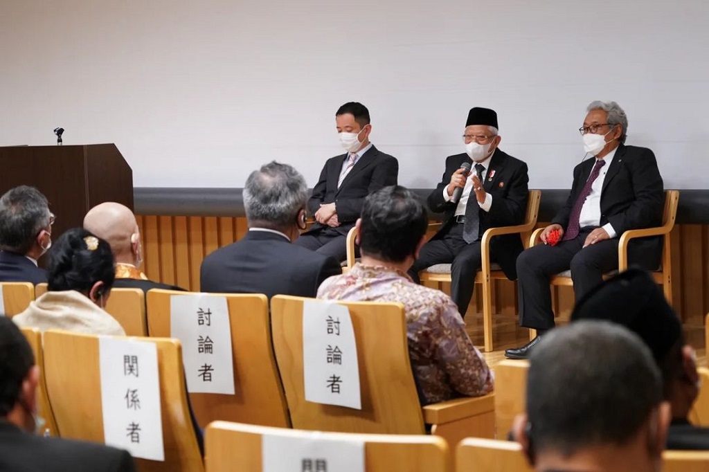 Saat memberikan kuliah umum di hadapan Sivitas Akademika Universitas Kyoto, Jepang, Wapres K.H. Ma'ruf Amin memaparkan tentang karakter masyarakat Indonesia yang selalu mengedepankan tenggang rasa sebagai kunci keberhasilan dalam merawat toleransi dan persatuan, Rabu, 8 Maret 2023.