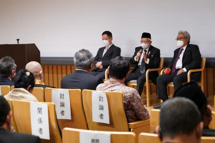 Saat memberikan kuliah umum di hadapan Sivitas Akademika Universitas Kyoto, Jepang, Wapres K.H. Ma'ruf Amin memaparkan tentang karakter masyarakat Indonesia yang selalu mengedepankan tenggang rasa sebagai kunci keberhasilan dalam merawat toleransi dan persatuan, Rabu, 8 Maret 2023.