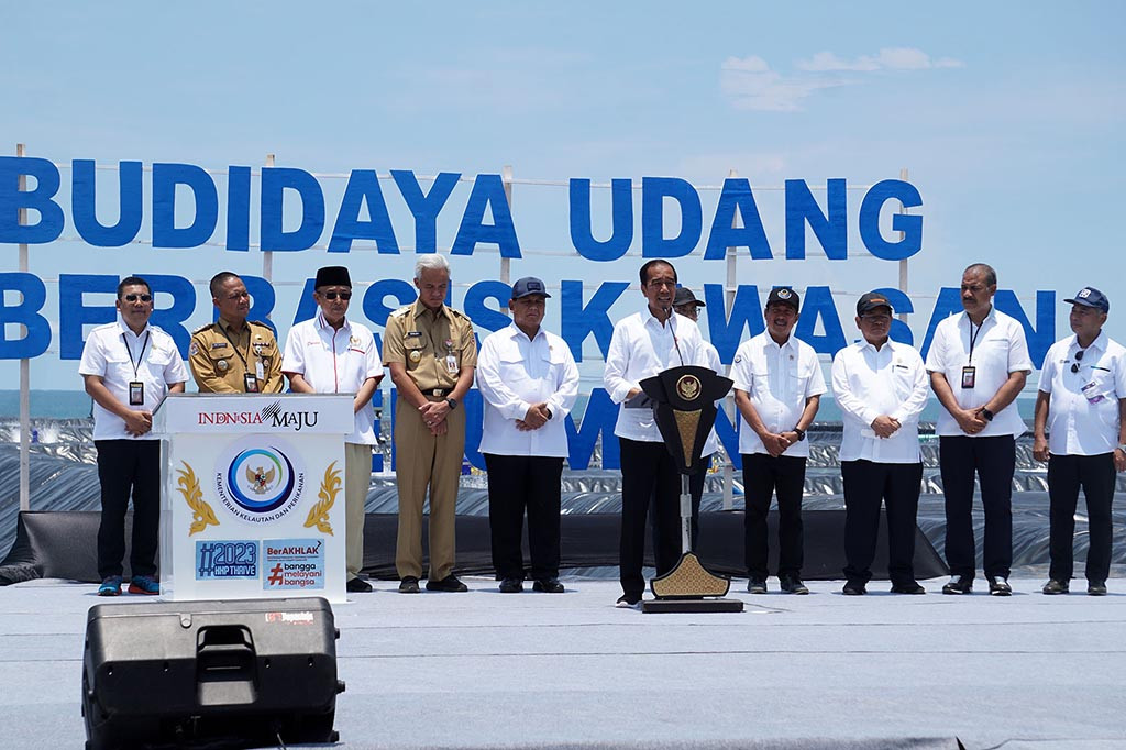 Sementara terkait pemilihan Kebumen sebagai lokasi proyek percontohan, ia menyebut Kebumen memiliki air yang cocok sebagai lingkungan hidup udang vaname, serta didukung oleh masyarakat termasuk Gubernur hingga pemerintah daerah. Sebelumnya, Presiden RI Joko Widodo turut mengatakan tambak budi daya udang di Kabupaten Kebumen, Jawa Tengah, yang telah memiliki manajemen modern dapat menjadi contoh penerapan usaha budi daya produk perikanan di daerah lain.