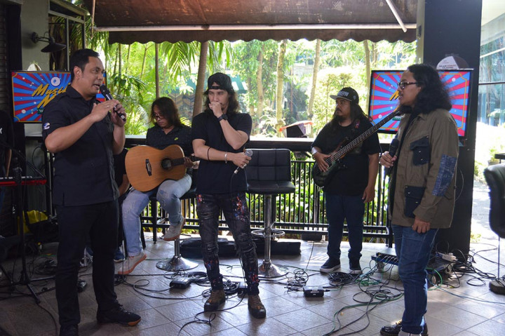 Musik Medcom digelar setiap satu bulan sekali yang menampilkan berbagai genre aliran musik. kali ini konser tersebut diadakan juga sekaligus dalam rangka memperingati Hari Musik Nasional 2023.