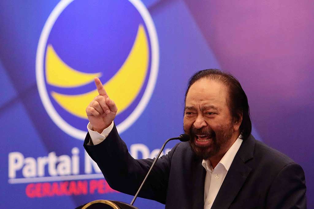 Ketua Umum Partai Nasdem Surya Paloh memberikan pengarahan saat Silaturahmi Nasional (Silatnas) Badan Advokasi Hukum (Bahu) Partai Nasdem di Nasdem Tower, Jakarta, Jumat, 10 Maret 2023.