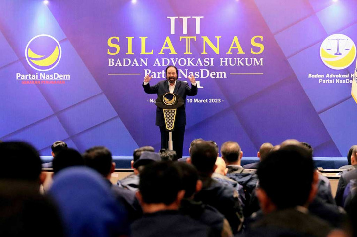 Paloh mengatakan kompleksitas dan dinamika jelang Pemilu 2024 semakin menguat saat ini sebagai konsekuensi dari banyaknya partai politik (parpol) yang berkompetisi sebagai peserta Pemilu 2024. 