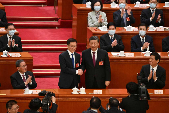 Wakil rakyat Tiongkok juga mendukung Xi menunjuk Wakil Perdana Menteri Eksekutif Han Zheng sebagai Wakil Presiden, menggantikan Wang Qishan. 