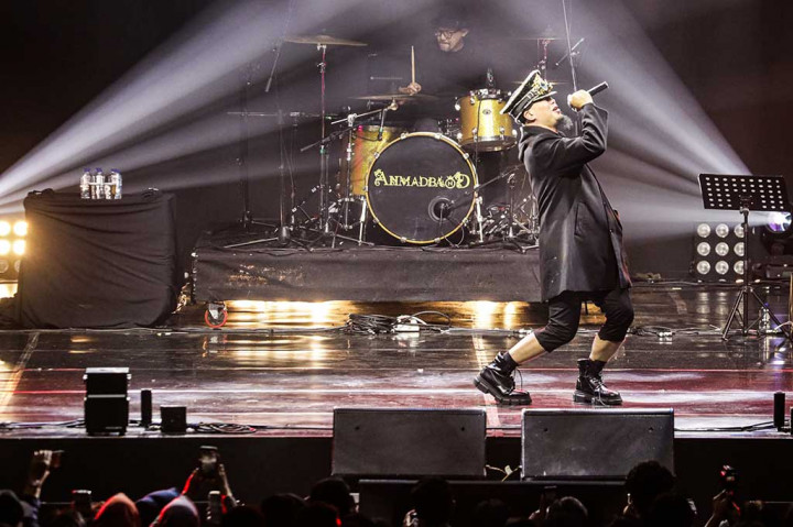 Ahmad Dhani Project sukses membuka gelaran Jakarta Concert Week (JCW) di Plenary Hall Jakarta Convention Center (JCC), Jumat, 10 Maret 2023 malam. Gelaran tersebut bersamaan dengan acara Gaikindo Jakarta Auto Week (GJAW) 2023.