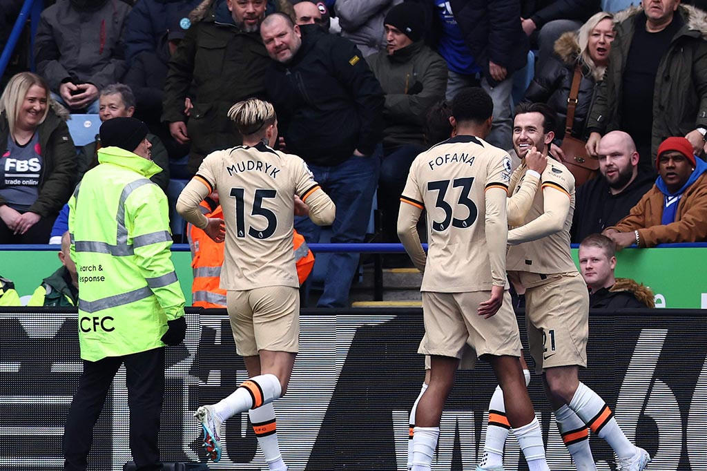 Chelsea bisa memimpin lebih dulu pada menit ke-11. Kalidou Koulibaly melepaskan umpan silang yang berhasil diselesaikan Chilwell melalui tendangan voli. Tim tamu unggul 1-0.