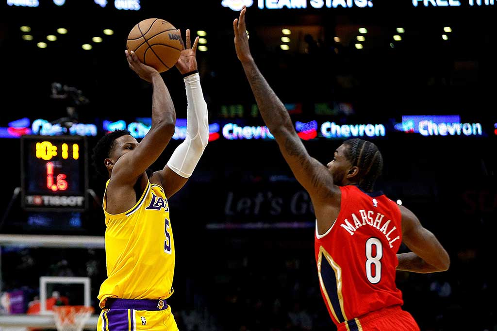 Malik Beasley menyumbang 24 poin, D'Angelo Russell 17 poin, Austin Reaves 14 poin, dan Rui Hachimura 12 poin.