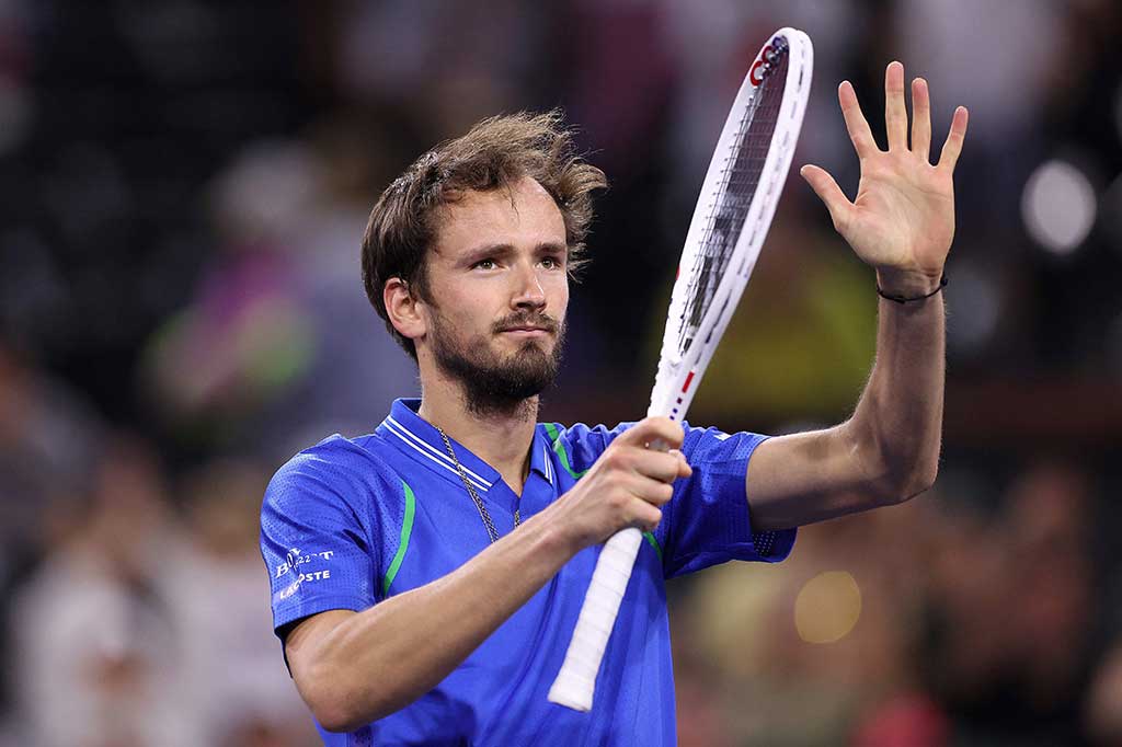 Kemenangan atas Zverev mengantarkan petenis Rusia tersebut membukukan kemenangan ATP ke-17 secara beruntun, yang membuatnya mengangkat trofi di Rotterdam, Doha, dan Dubai.