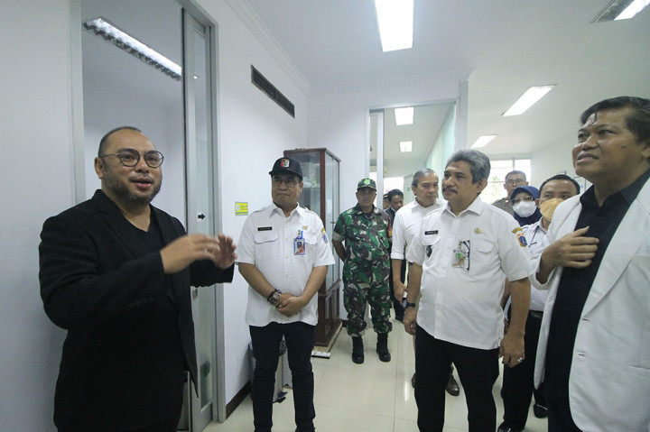 Terdapat tujuh layanan yang disediakan oleh Klinik Pratama Media Group yaitu, pelayanan medis  dasar, pemeriksaan gula darah, pemeriksaan kolestrol, pemeriksaan asam urat, pemeriksaan  antigen, pelayanan gawat darurat dan cek kesehatan karyawan.
